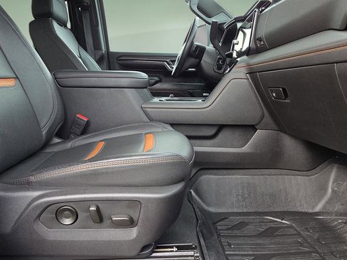 Used 2024 GMC Sierra 2500 AT4 w/ AT4 Premium Plus Package image 15