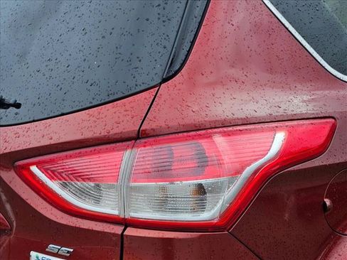 Used 2015 Ford Escape SE w/ Equipment Group 201A FWD image 11