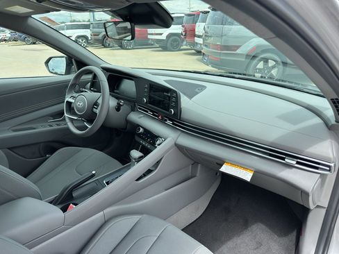 New 2026 Hyundai Elantra Sport FWD image 21