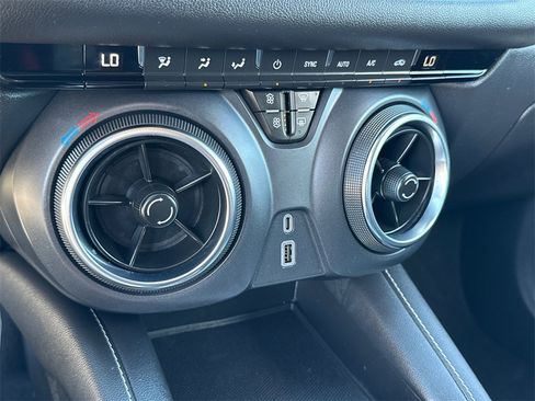 Used 2023 Chevrolet Blazer LT image 30