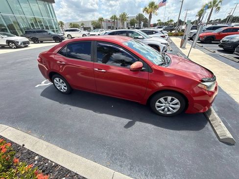 Used 2014 Toyota Corolla LE FWD image 3