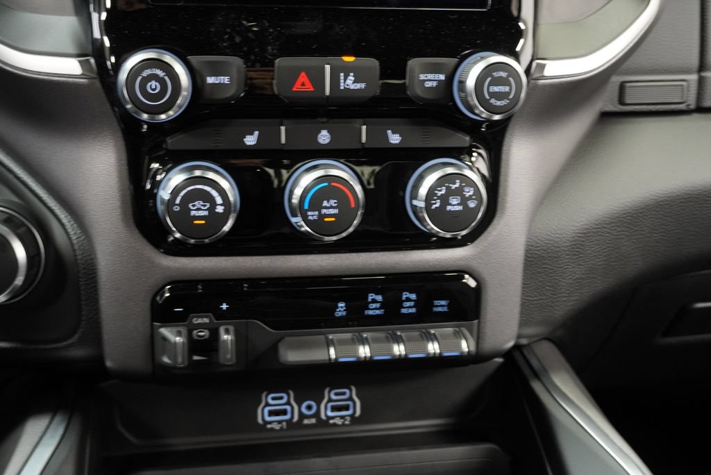 New 2026 RAM 1500 Big Horn AWD/4WD image 23
