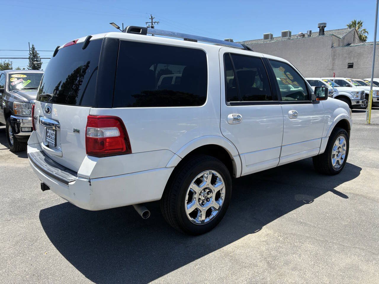 Used 2013 Ford Expedition Limited RWD image 2