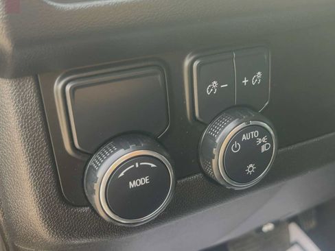 Used 2024 Chevrolet Tahoe LT RWD image 16