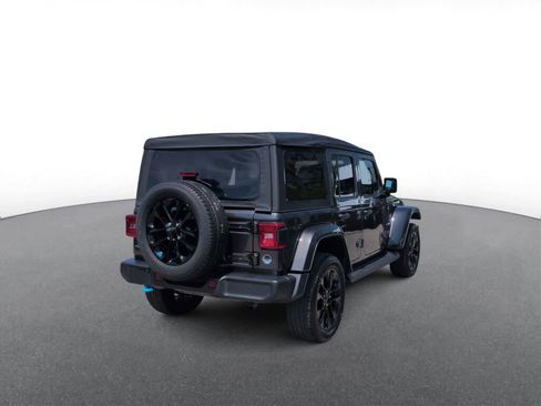 Certified 2022 Jeep Wrangler Unlimited Sahara AWD/4WD image 8