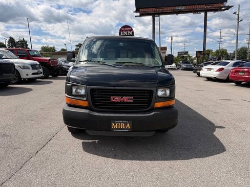 Used 2010 GMC Savana 1500 LS RWD image 3