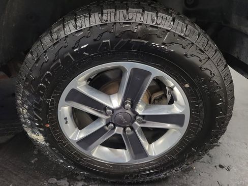 Used 2019 Jeep Wrangler Unlimited Sahara w/ LED Lighting Group image 11