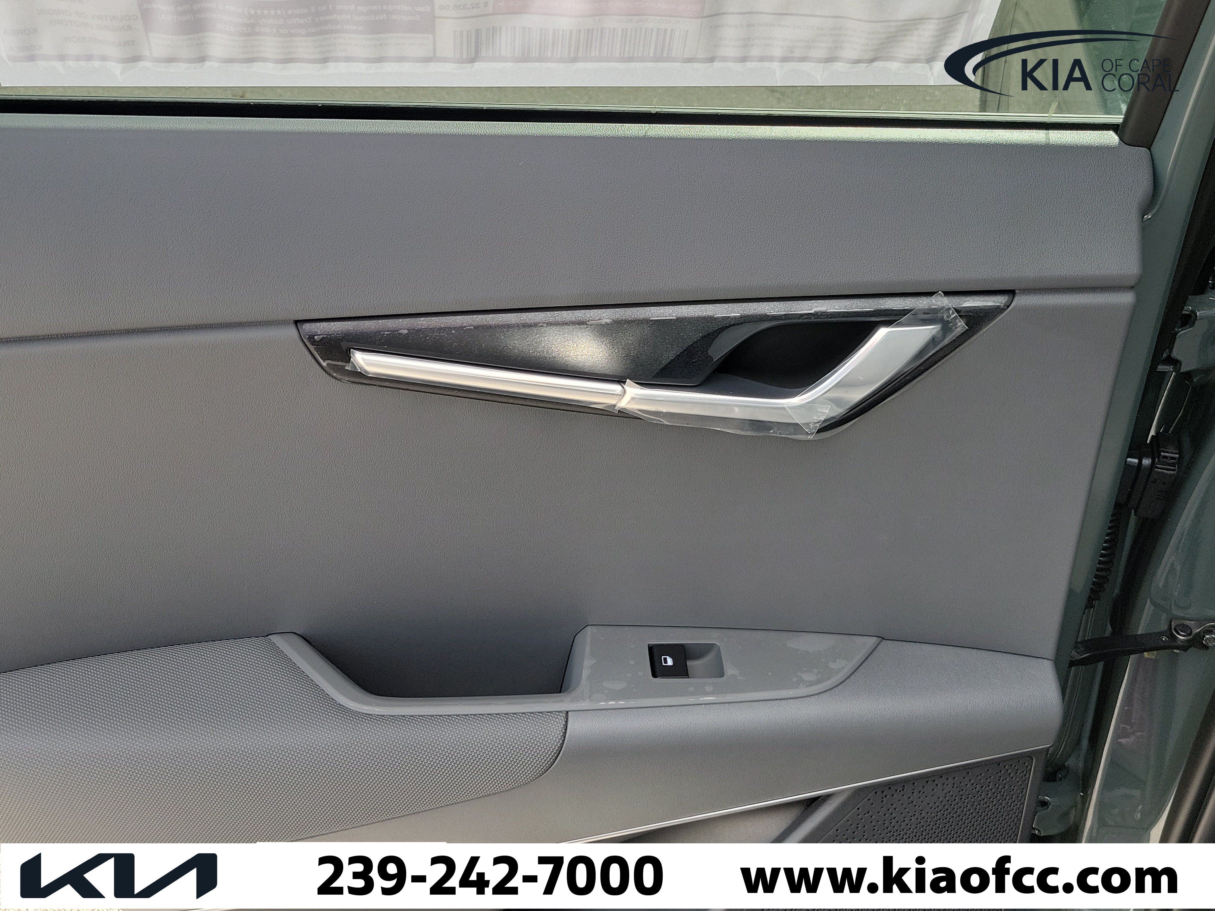 New 2026 Kia Niro EX FWD image 14
