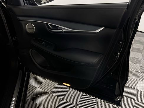 Used 2024 INFINITI QX50 Sport image 32