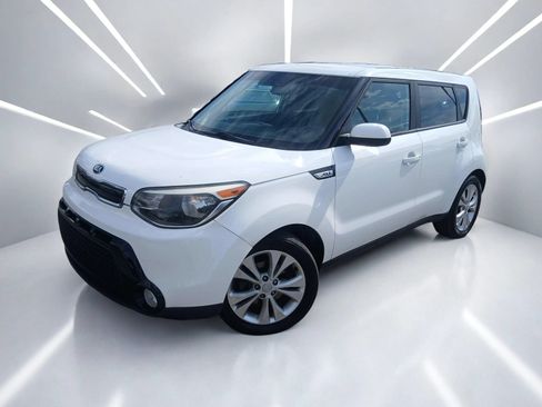 Used 2016 Kia Soul + FWD image 2