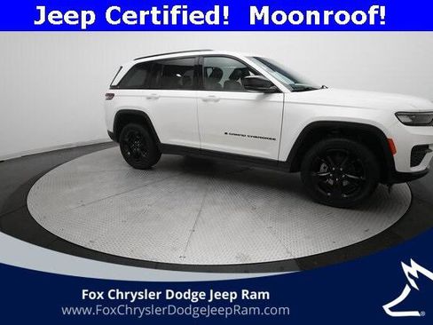 Certified 2023 Jeep Grand Cherokee Altitude image 13