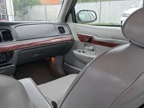 Used 2002 Mercury Grand Marquis LSE RWD image 22