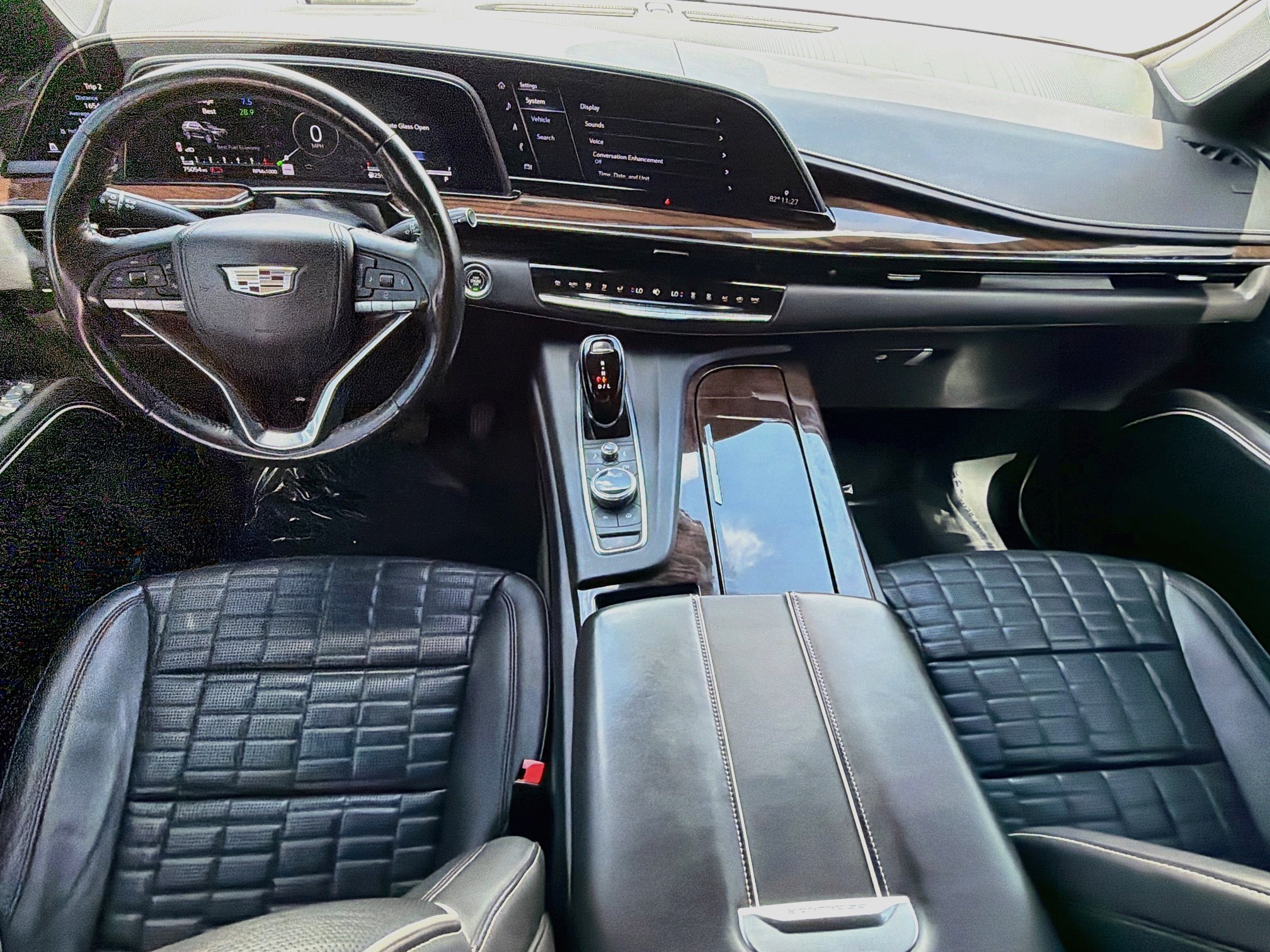 Used 2022 Cadillac Escalade Premium Luxury Platinum AWD/4WD image 17