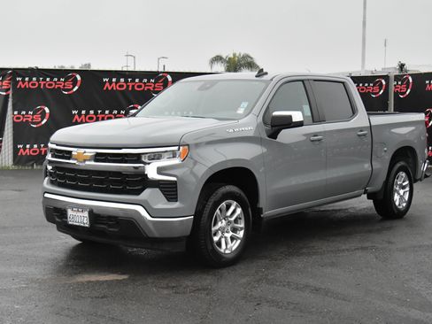 Used 2024 Chevrolet Silverado 1500 LT image 3