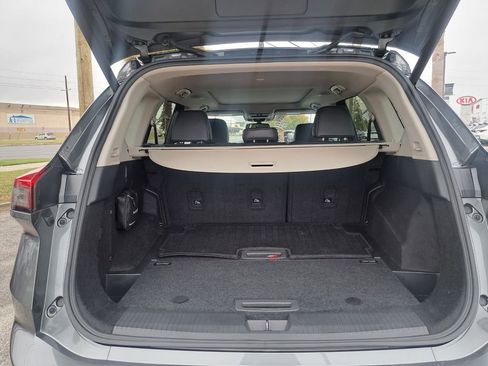 Used 2024 Nissan Rogue SL w/ SL Premium Package image 24