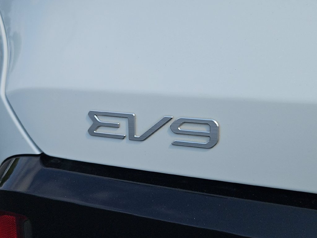 Used 2024 Kia EV9 GT-Line AWD/4WD image 26