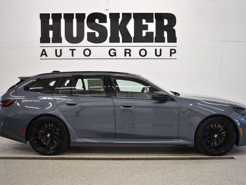 New 2027 BMW M5 Touring AWD/4WD image 2