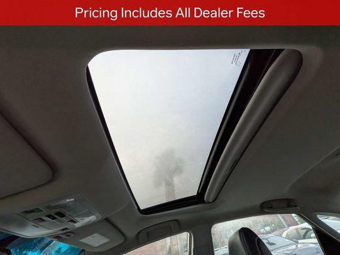 Used 2018 Toyota Avalon Limited FWD image 21