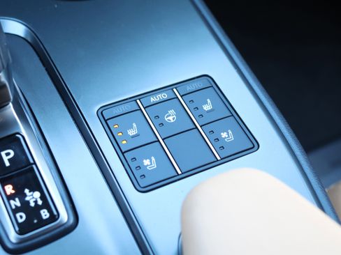 Certified 2025 Lexus UX 300h AWD w/ Accessory Package (Z2) image 29