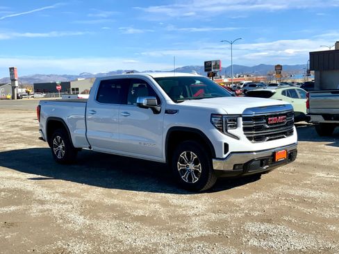 New 2026 GMC Sierra 1500 SLT w/ SLT Convenience Package AWD/4WD image 8