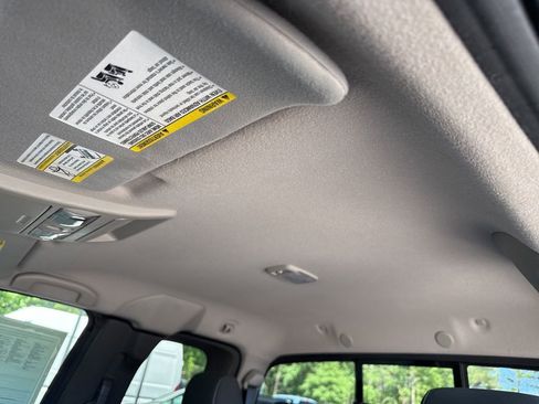 Used 2017 Nissan Frontier PRO-4X w/ Pro-4x Graphics Package image 7