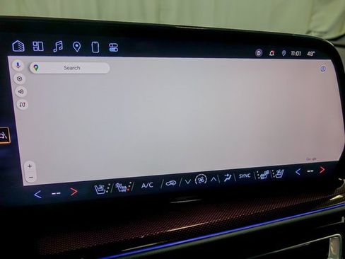 Certified 2024 Chevrolet Traverse RS image 25