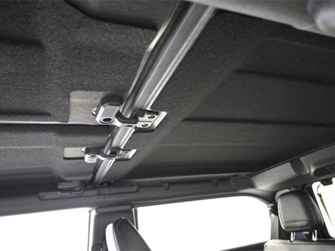 Used 2024 Ford Bronco Wildtrak image 12