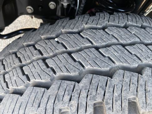 Used 2025 Ford F250 Platinum w/ FX4 Off-Road Package image 28