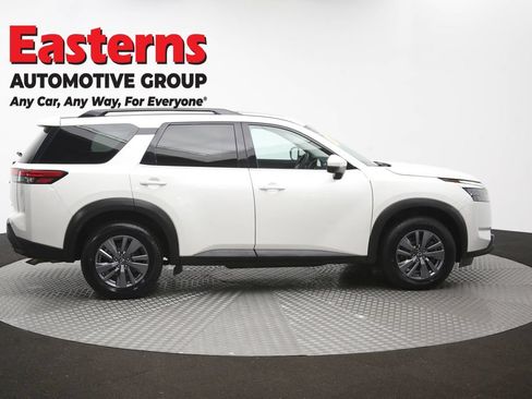 Used 2023 Nissan Pathfinder SV w/ SV Premium Package AWD/4WD image 47