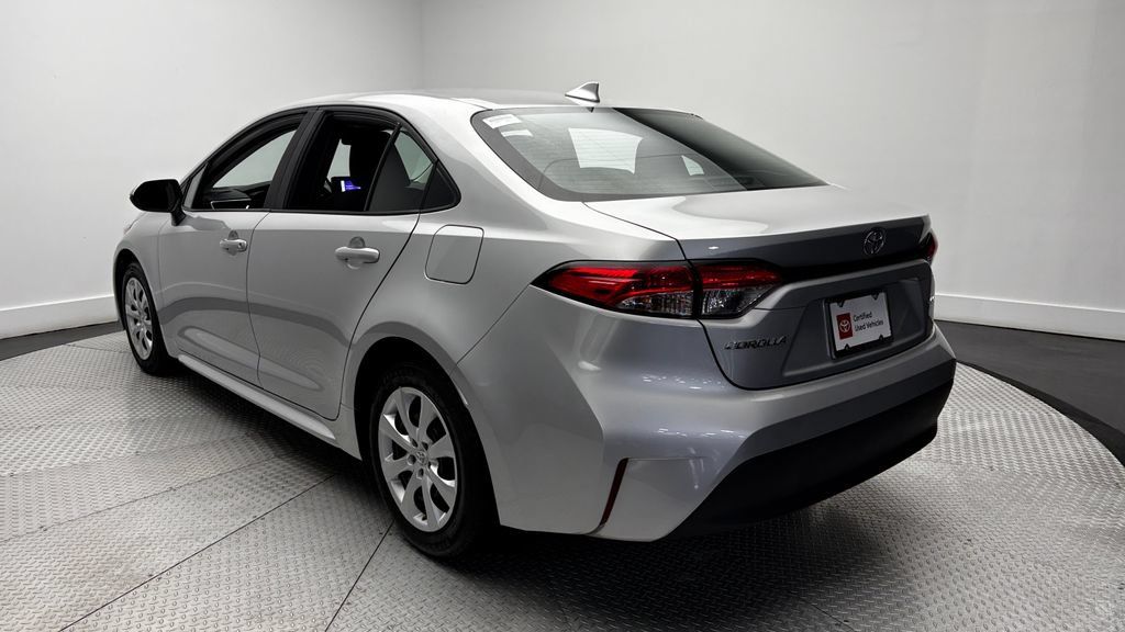 Used 2024 Toyota Corolla LE FWD image 32