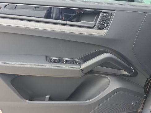 New 2026 Porsche Cayenne AWD/4WD image 22