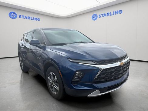 Used 2023 Chevrolet Blazer LT FWD image 2
