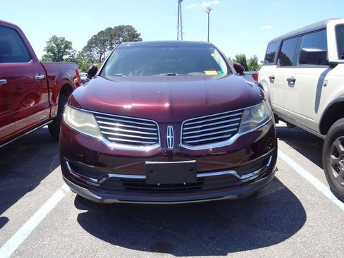 Used 2018 Lincoln MKX Reserve FWD image 2