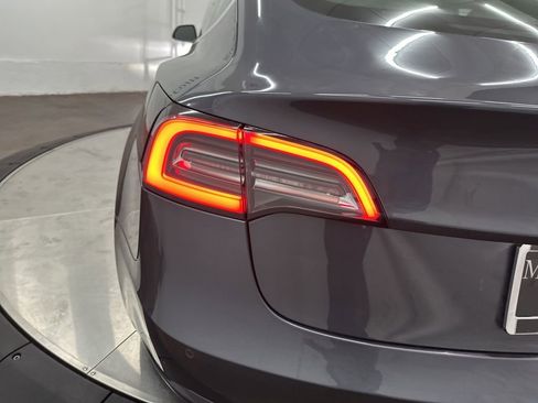 Used 2018 Tesla Model 3 Mid Range image 25