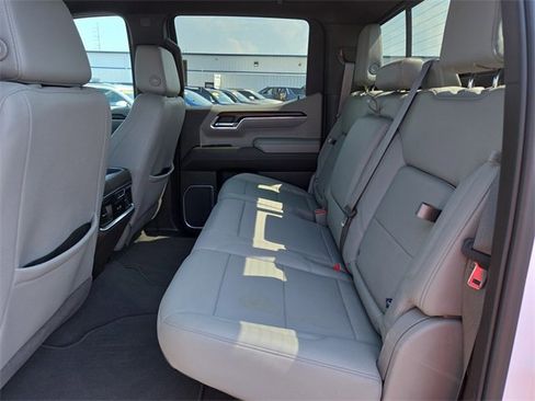 Used 2023 GMC Sierra 1500 SLT image 10