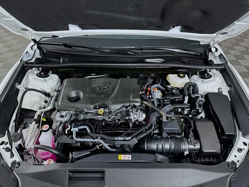 Used 2025 Toyota Camry LE FWD image 31