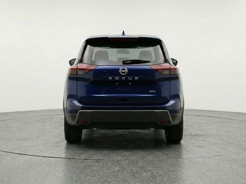 Used 2025 Nissan Rogue SV AWD/4WD image 7
