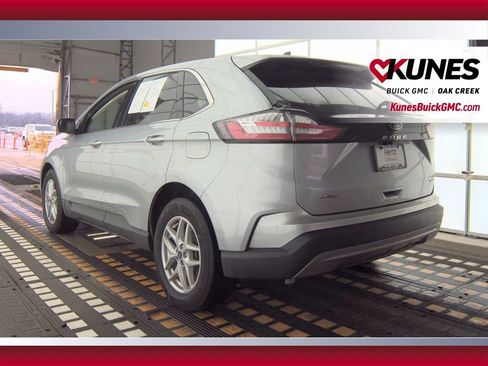 Used 2023 Ford Edge SEL image 9