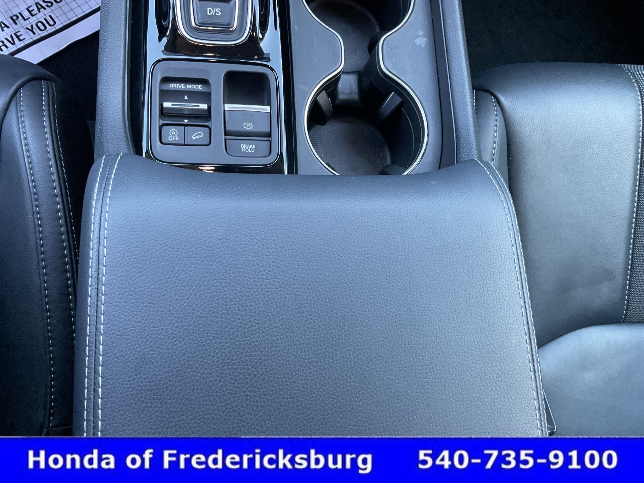 Used 2025 Honda Pilot EX-L image 32