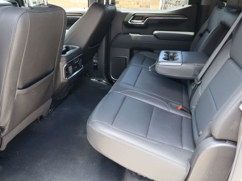 Used 2024 GMC Sierra 1500 SLT AWD/4WD image 5