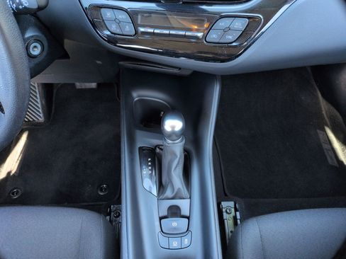 Used 2021 Toyota C-HR LE image 14