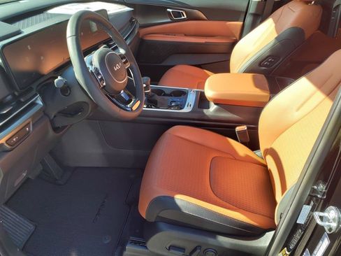 Used 2025 Kia Carnival SX Prestige FWD image 10