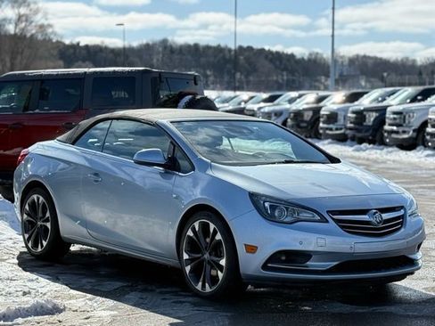 Used 2017 Buick Cascada Premium image 31