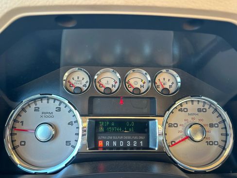 Used 2010 Ford F350 Lariat image 23