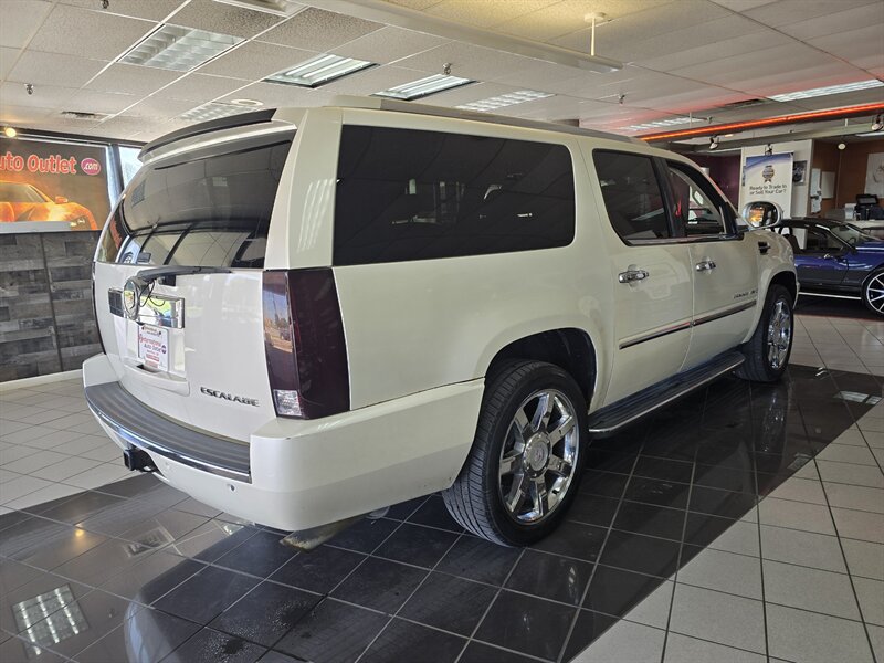 Used 2008 Cadillac Escalade ESV AWD image 5