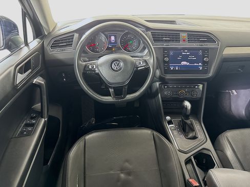 Used 2020 Volkswagen Tiguan SE FWD image 17
