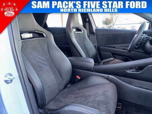 Used 2025 Hyundai Elantra N image 33