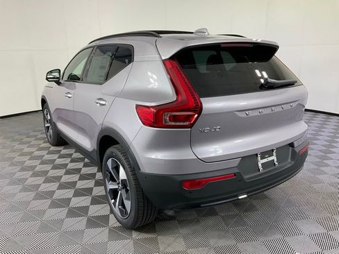 New 2026 Volvo XC40 B5 Plus w/ Protection Package Premier image 4