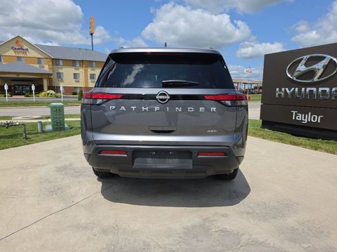 Used 2025 Nissan Pathfinder SV AWD/4WD image 6