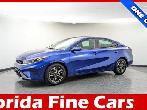 Used 2023 Kia Forte LXS image 1